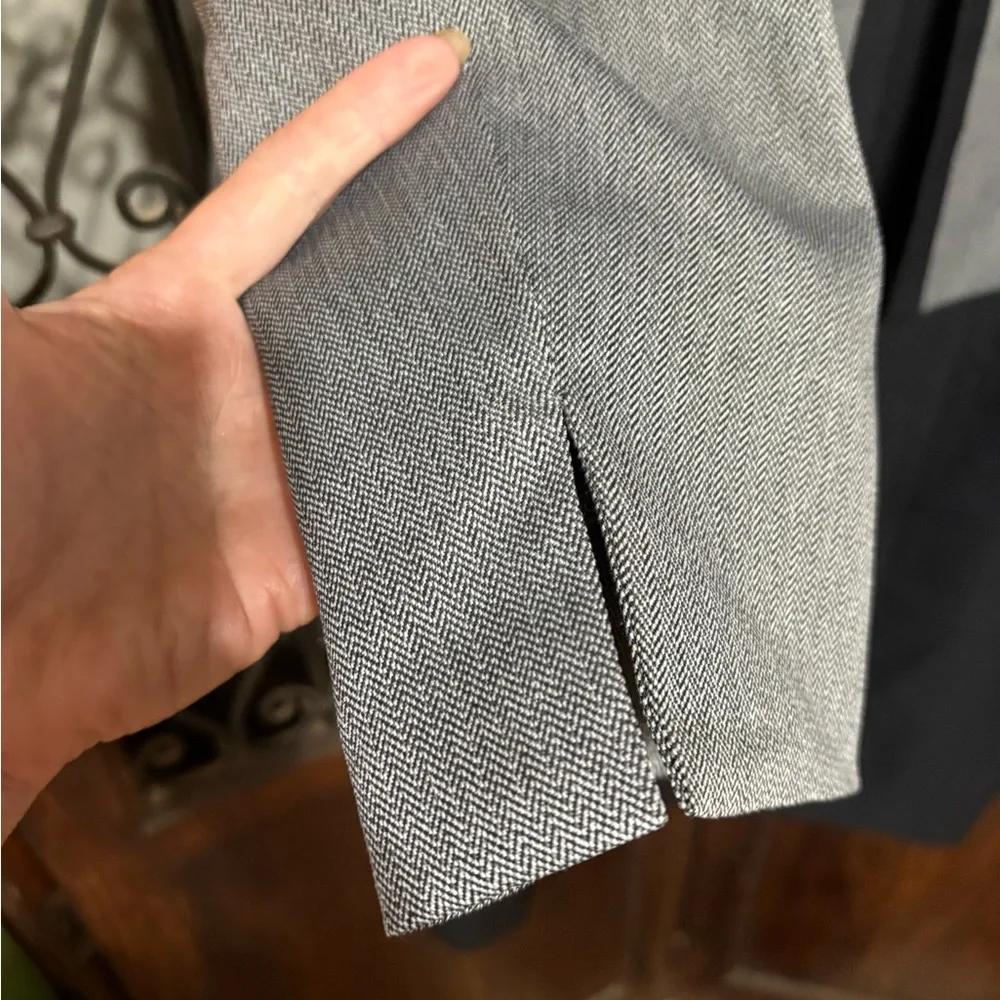 Black Label Women's Gray and Black Jacket - Picture 5 of 6